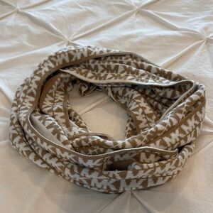 Michael Kors Tan and White Infinity Scarf